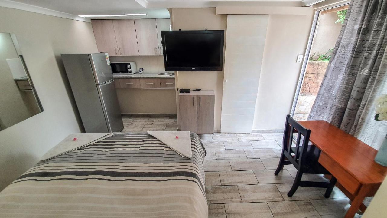 Home Away From Home Pinetown Eksteriør billede