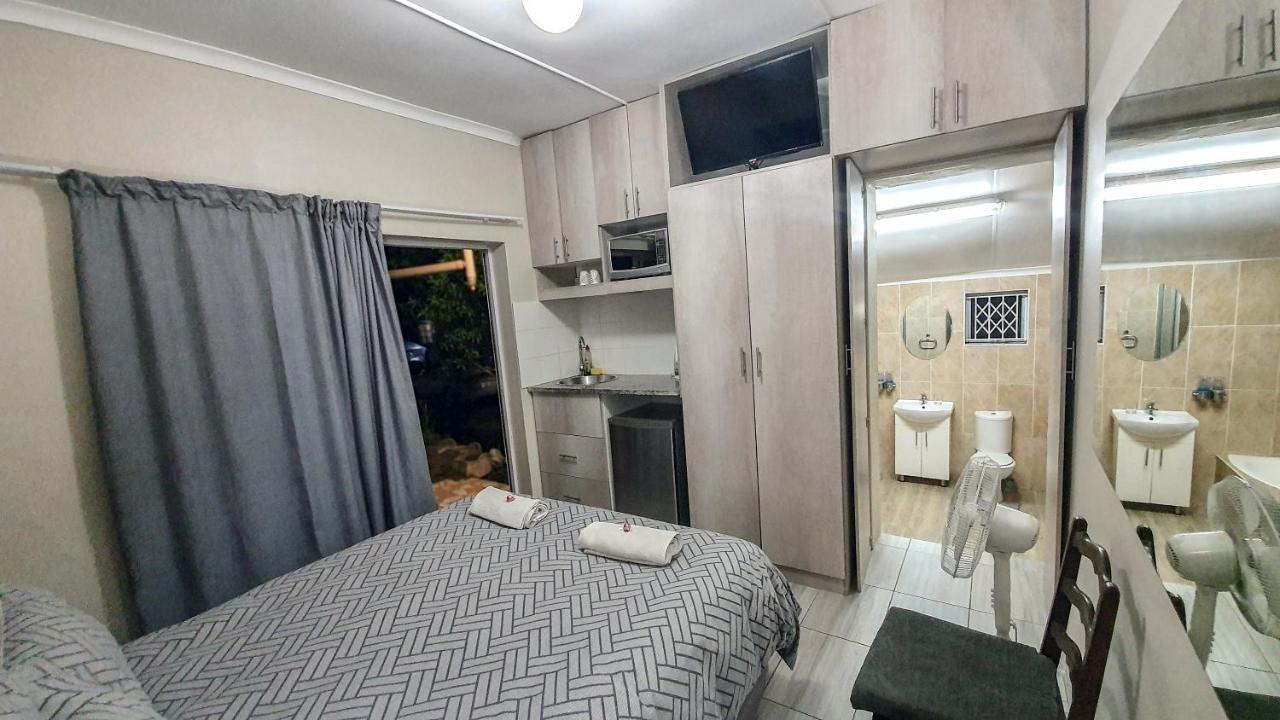 Home Away From Home Pinetown Eksteriør billede